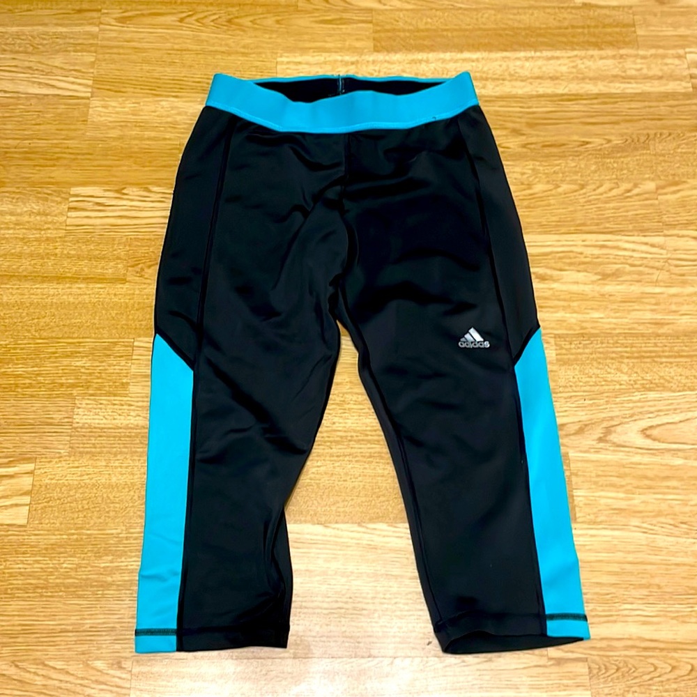 Women’s adidas cropped leggings. Size medium.